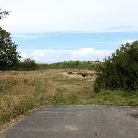 De Veldmuis, Met Mooie Speelhoek En Speelhuis *
