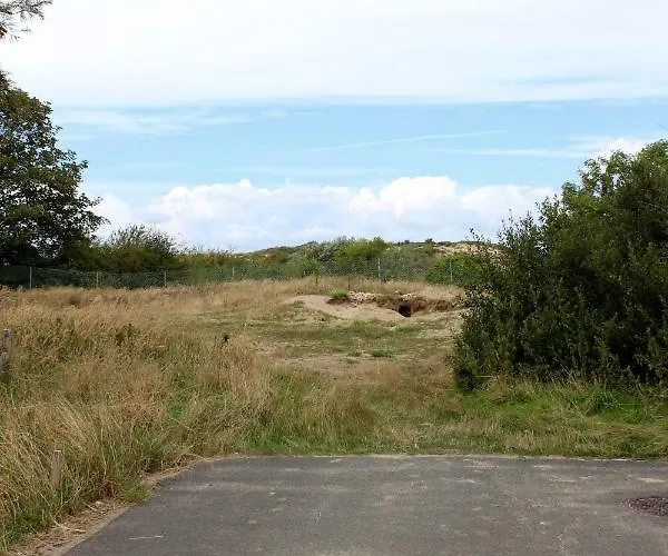 De Veldmuis, Met Mooie Speelhoek En Speelhuis *